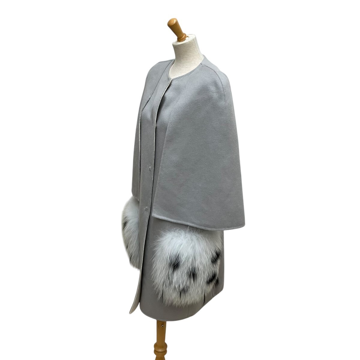 FENDI Cape coat pocket fur FF8285 W1D Gray Size: 40 | eBay