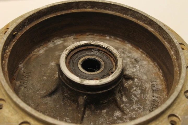 Buje trasero Kawasaki KE 250 KE250 #4193 Foto 4 de 4