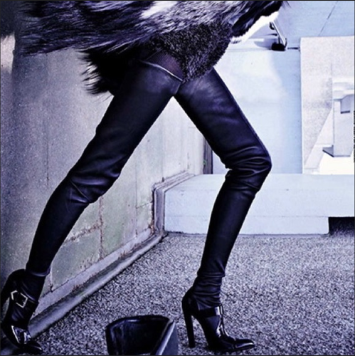 GIANVITO ROSSI STRETCH LEATHER FITTED 