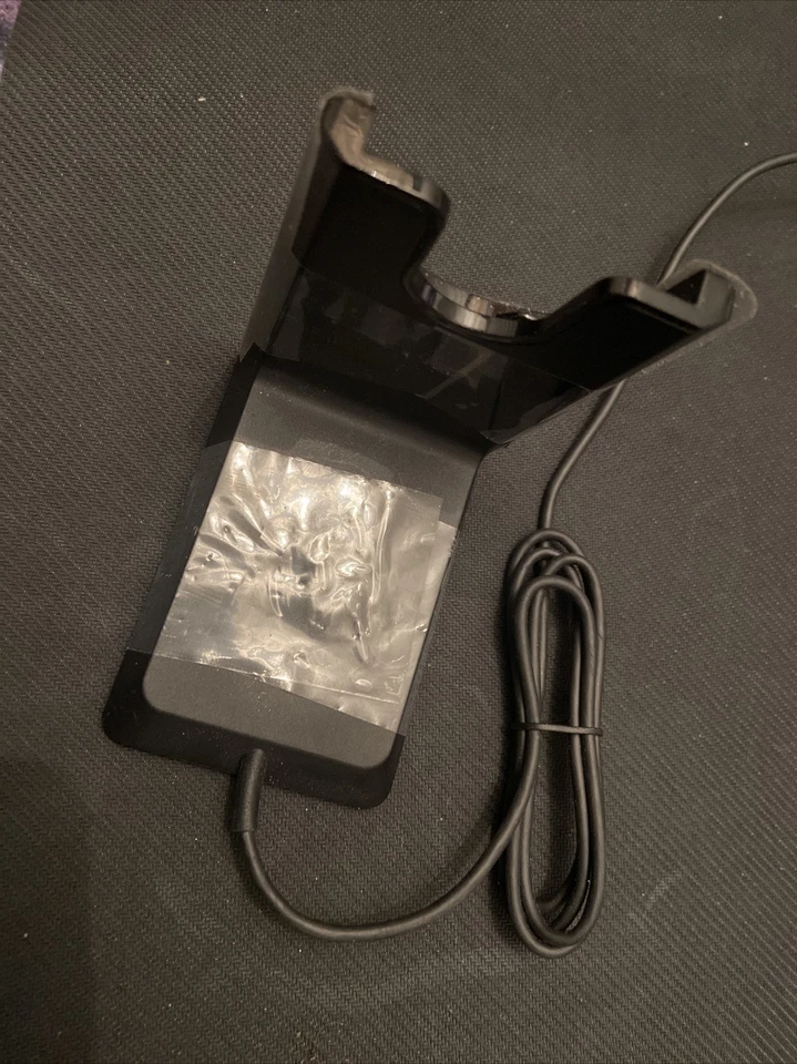 POLY Plantronics Voyager Focus UC B825 Bluetooth Headseat Desktop Charging Stand - Image 3 of 4