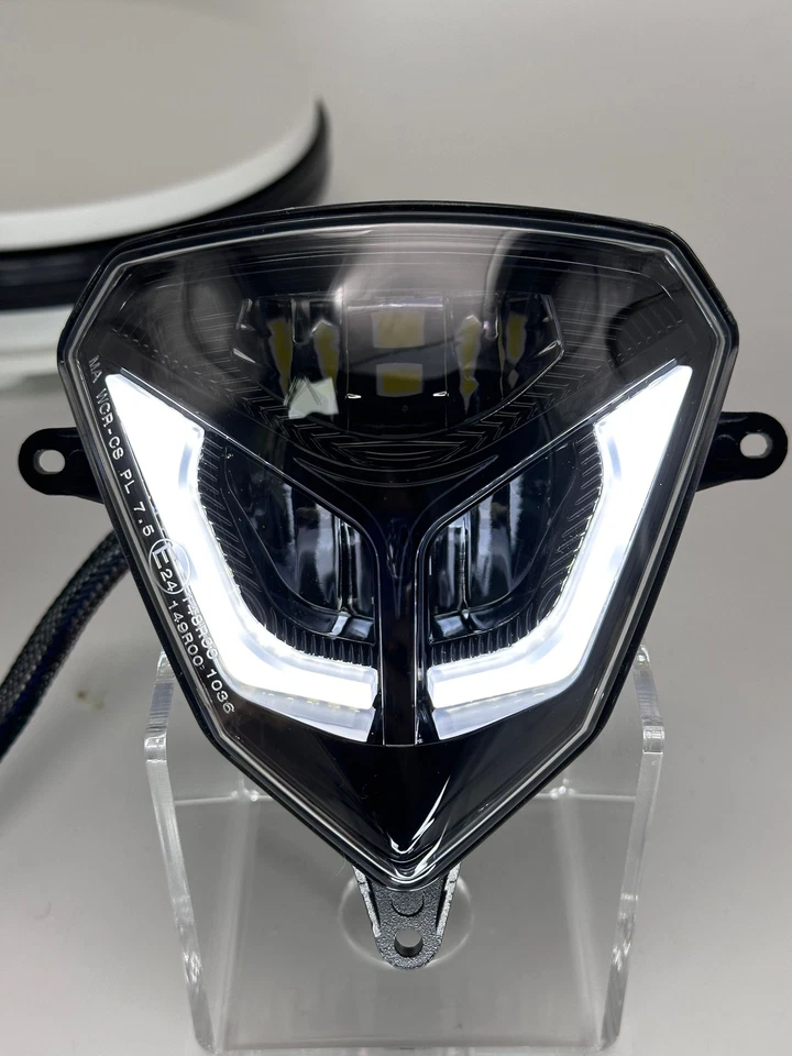 FARO LED HOMOLOGADO E24 DRL HIGH LOW BEAM PARA BETA RR 125 250 300 2T 4T Foto 3 de 4