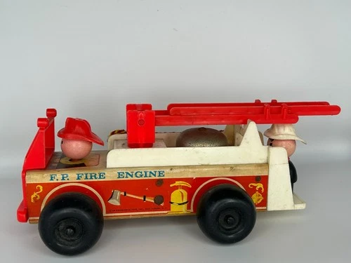 ✰ Vintage 1968 Fisher Price Little People FIRE TRUCK/ENGINE 720 Wood Toy W/ Bell