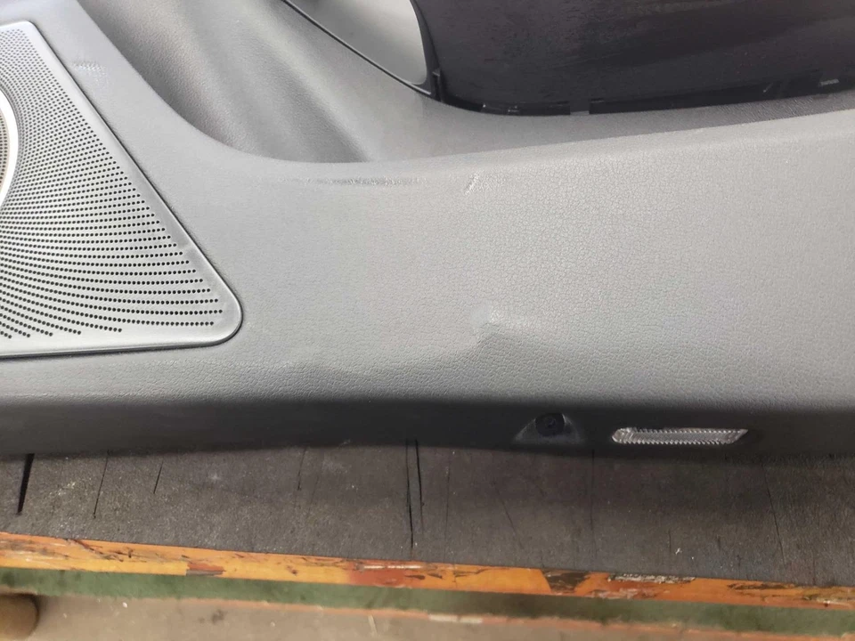 12 13 14 15 AUDI S4 painel de acabamento da porta da frente direita VERMELHO/PRETO FA - Imagem 2 de 4