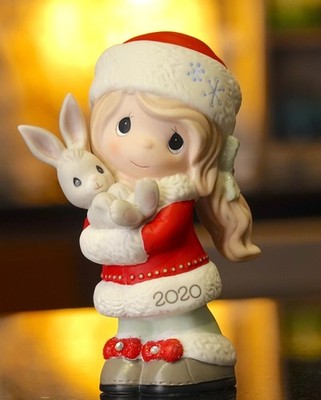 Precious Moments Every Bunny Loves Christmas Hug 2020 Dated Girl Figurine