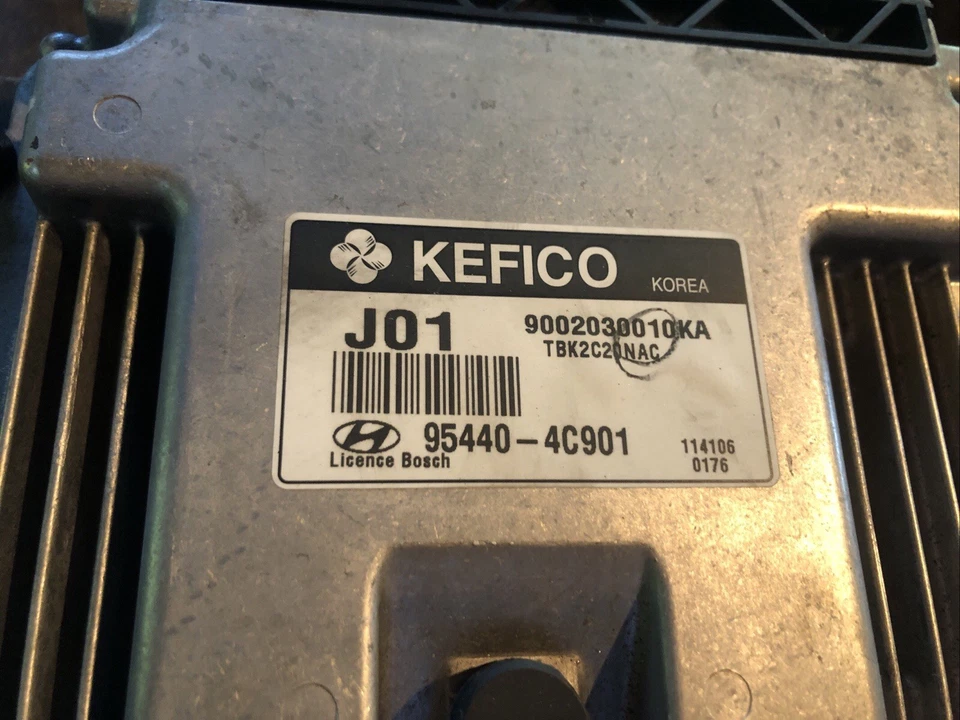 Hyundai Genesis 2011 2,0 turbo ECU Foto 2 de 4