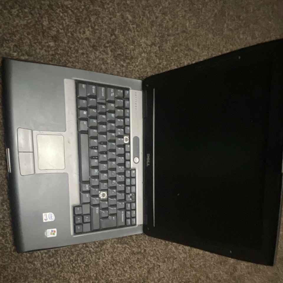 Dell Lattitude D620 Centrino Duo 14" NO HDD, SPARE OR REPAIR lcd keyboard screen, photo 2 of 5