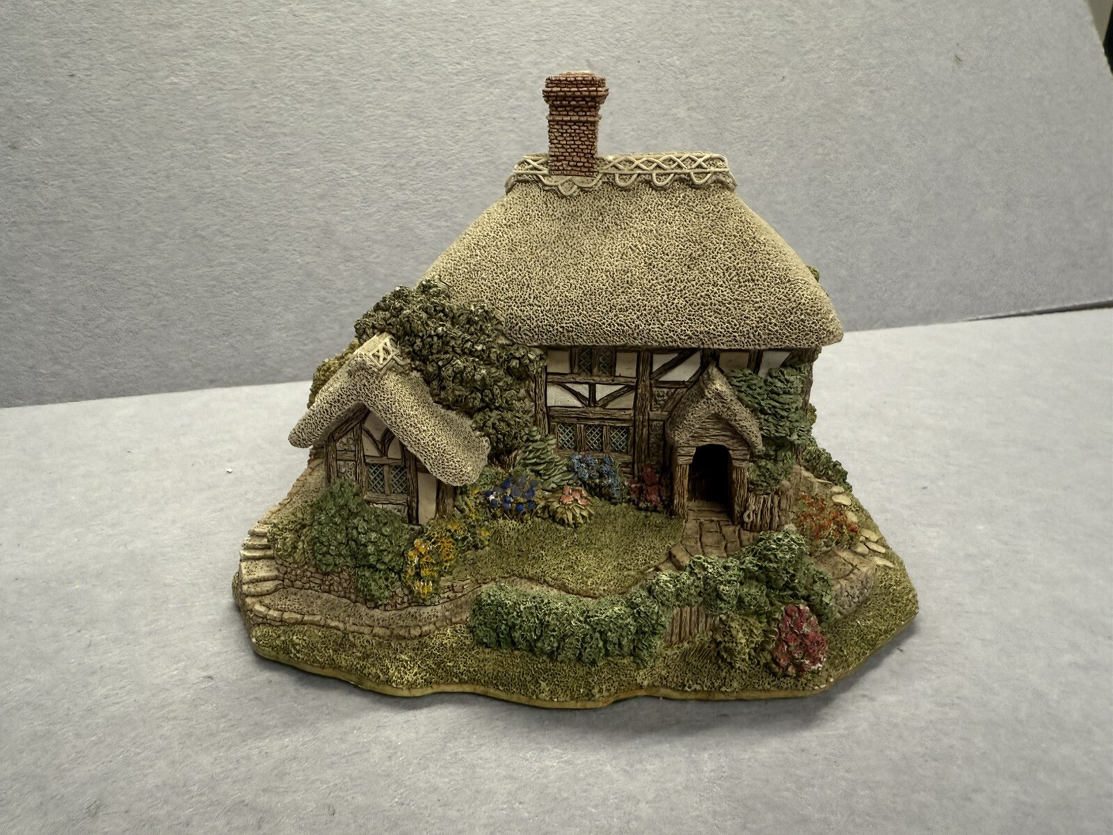 Lilliput Lane - Old Shop At Bignor