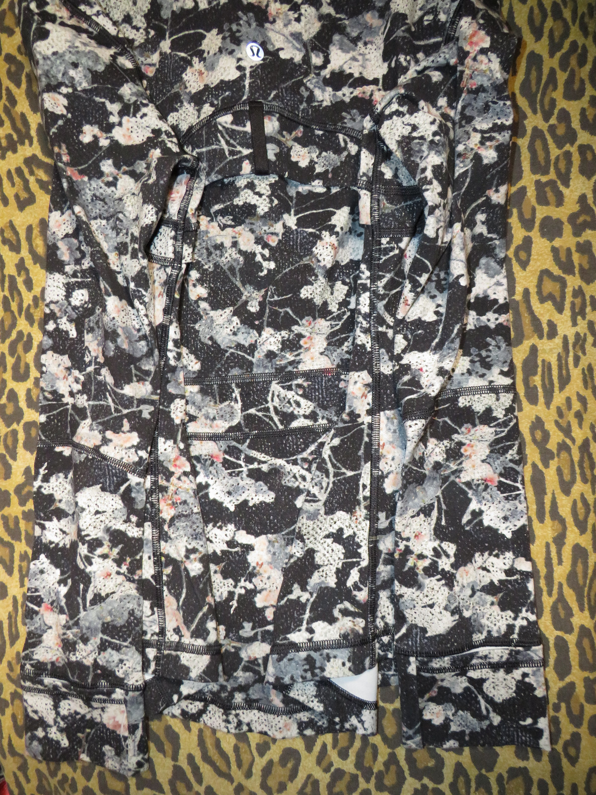 Lululemon 6 Define Jacket Spring Bloom Black Gray… - image 11