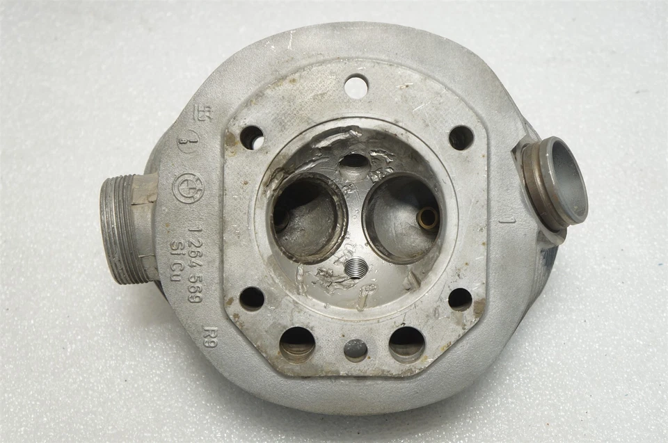  BMW R75 R80 R90 R100 RH cylinder head Airhead 1264569 /VB55/ - Imagem 3 de 4