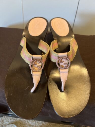 Gucci 9 GG Logo Sandals Mid Kitten Heels THONGS Flip Flop Slides Pale Pink Gold - Picture 3 of 23