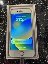 iPhone 8 defekt Homebutton, Display ok. Mit Karton,unbenutzte Kopfhörer,Apple Plug