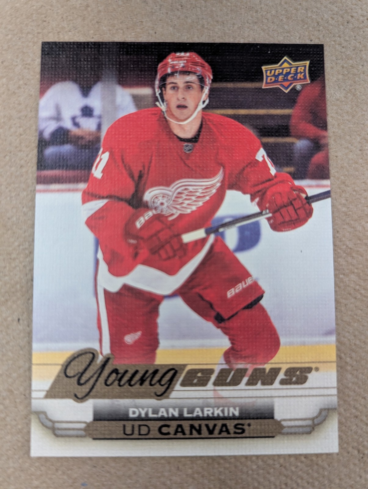 2015-16 Upper Deck - Ud Canvas Young Guns Dylan Larkin #C112 (RC)