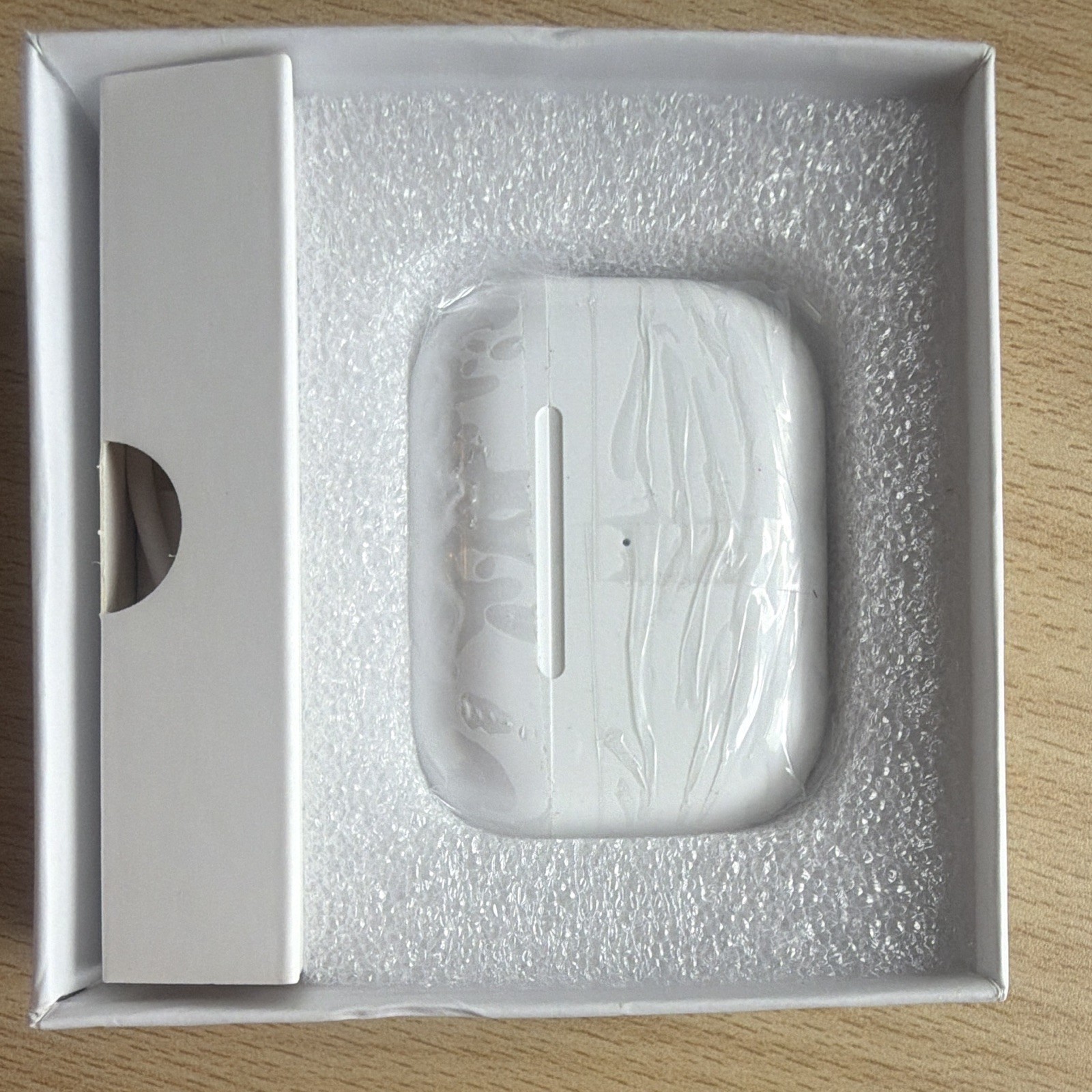 True Wireless Stereo In-Ear Earbuds Bluetooth Wireless, Charging Case, White image 2