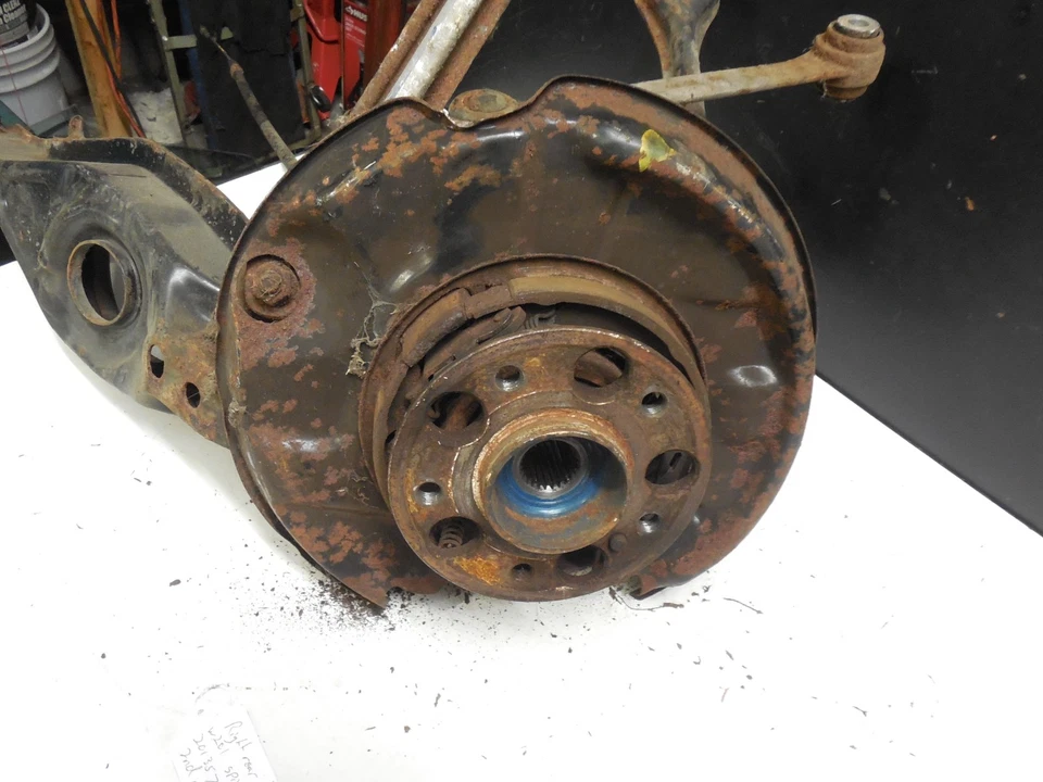 Rear LEFT Spindle Knuckle Hub 2013574205 84-93 Mercedes Benz W201 190D 190E - Image 3 of 4