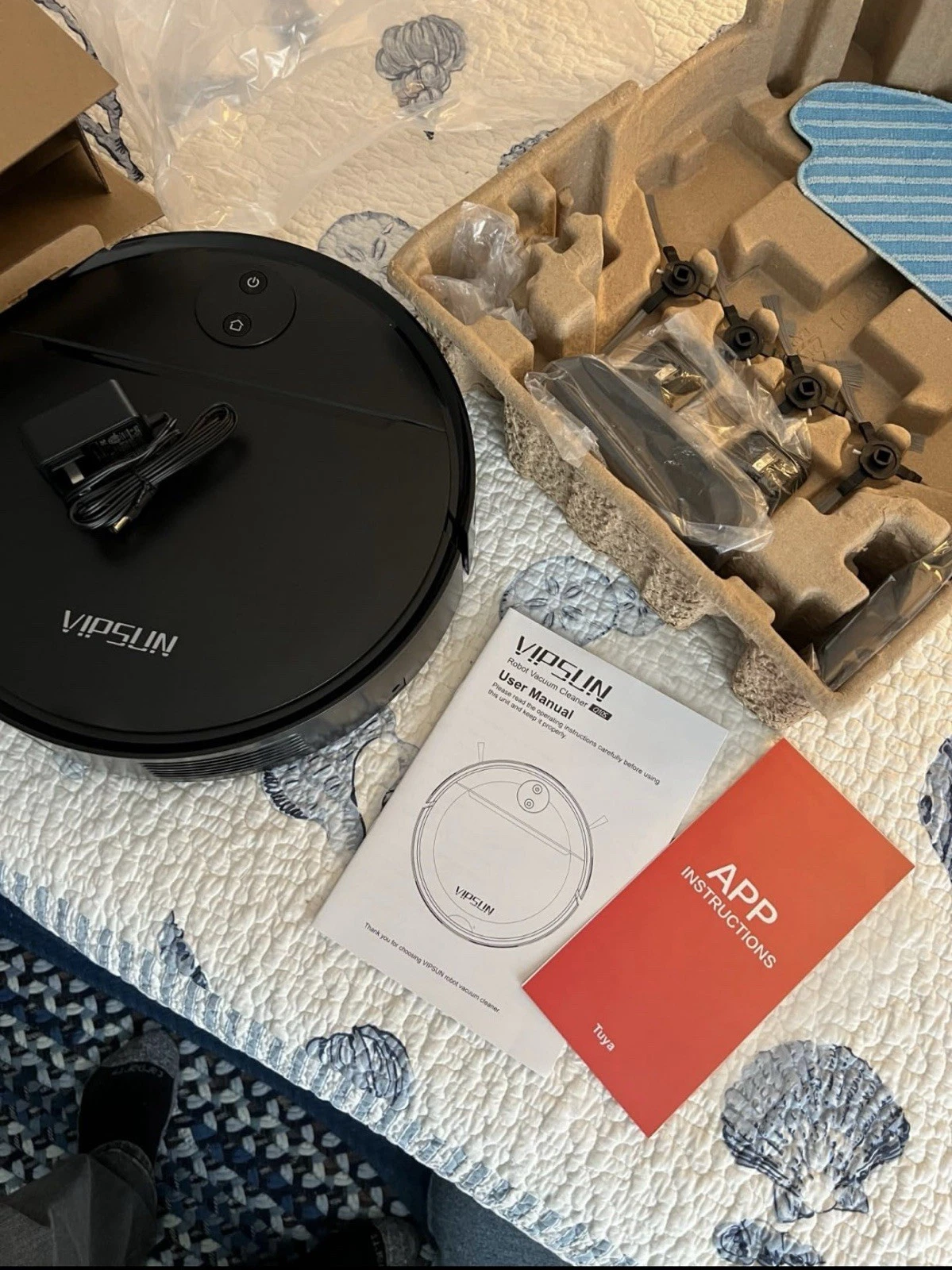 Robot Vacuum and Mop Combo with 4000Pa Suction Advanced Obstacle Avoidance