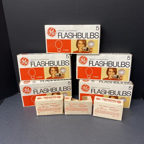 GE No 5 Flashbulbs Lot of 70 Bulbs NOS Vintage