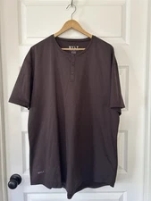 Men’s BYLT Drop Cut Short Sleeve Henley, Brown, Size XXL, 2XL