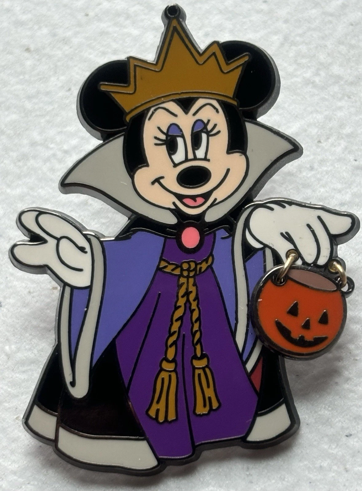 Disney Minnie Mouse as Evil Queen Snow White Dwarfs 2006 Pin Halloween Villains