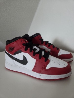 Nike Jordan 1 Mid Chicago Black White Red EU36