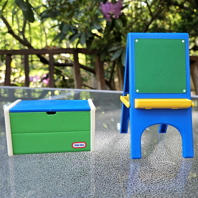 Vintage Little Tikes Dollhouse Easel and Toy Box Storage Chest 5593