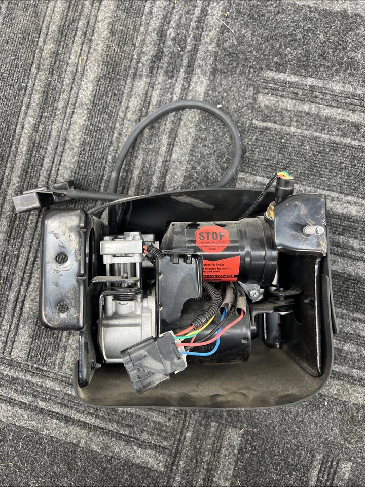 OEM 07-19 GMC Yukon Suburban Escalade Avalanche Air Suspension 1163126 - Image 4 of 4