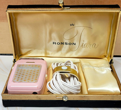 Ronson Tiara Collectible Electric Shaver Set Pink Shaver w/ Cord in velvet Case
