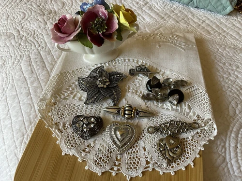 Antiqued Silvertone Brooch Lot Hearts And Flowers Mostly Some Signed Pieces 
