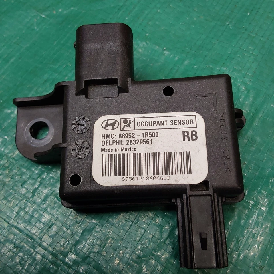Módulo sensor ocupante asiento pasajero Hyundai Accent 2011-2014 OEM 88952-1R500 Foto 3 de 3