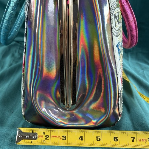 Bolso de viaje para mujer Nicole Lee Europa estampado descontinuado nuevo con etiquetas - Imagen 6 de 11