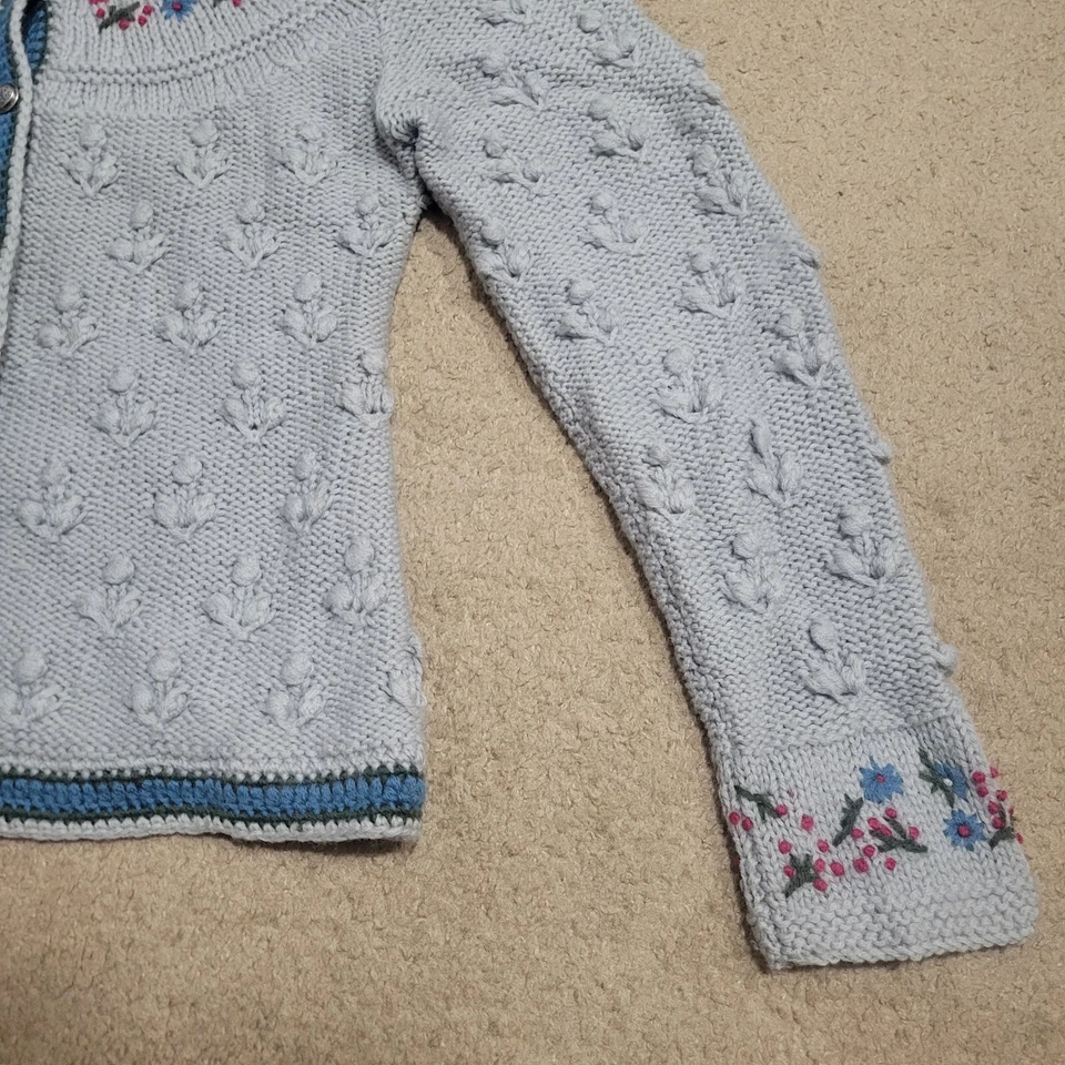 Vintage 1990s Gray Wool Popcorn Knit Sweater Cardigan White Flowers Jacket Lanz - Image 4 of 4
