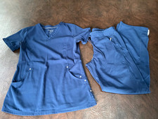 Size S BEYOND SCRUBS 2 Piece Set Blue