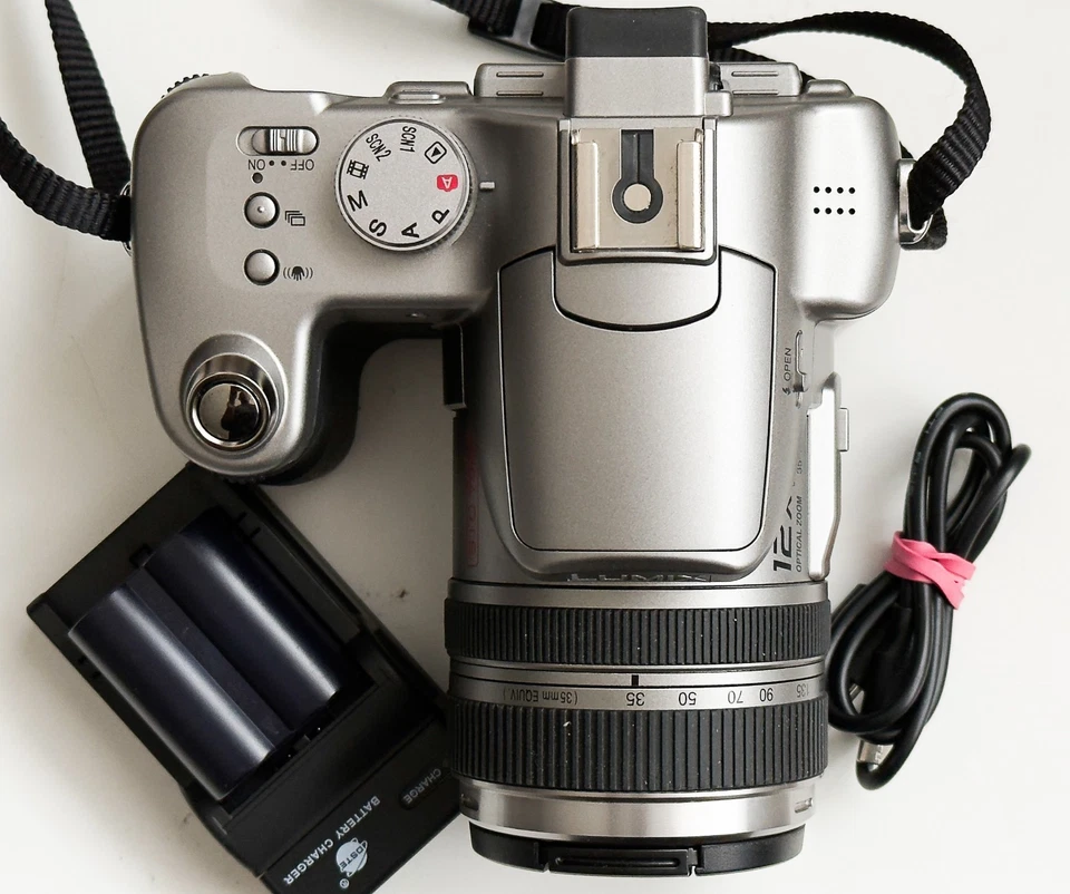 Panasonic Lumix DMC-FZ30, photo 2 of 5