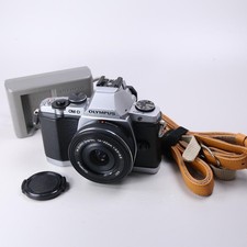 Working OLYMPUS OM-D E-M5 14-42mm 425