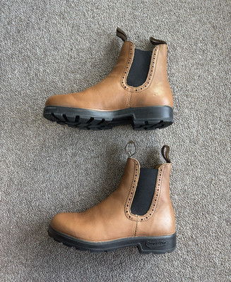 Originals #2215 Camel Blundstone Leather Chelsea Boots US Women s 8.5 Worn Once