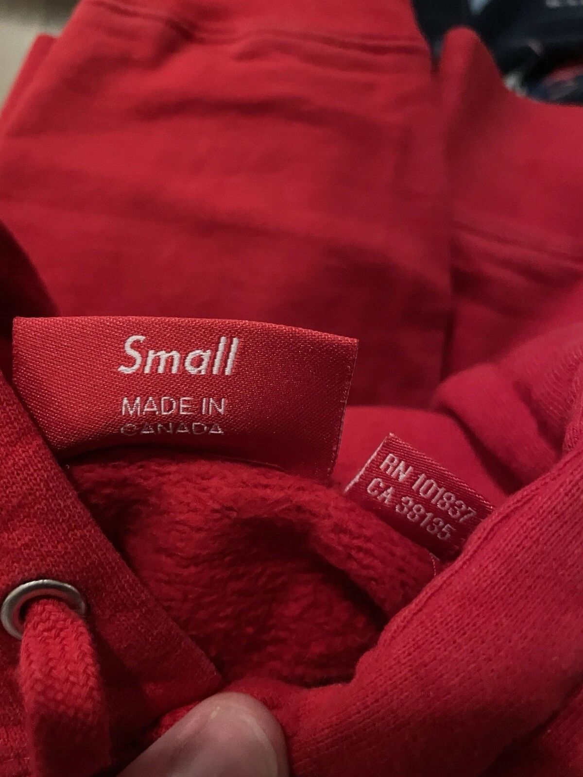 Felpa con cappuccio Supreme illegale Business Controls America taglia piccola rossa