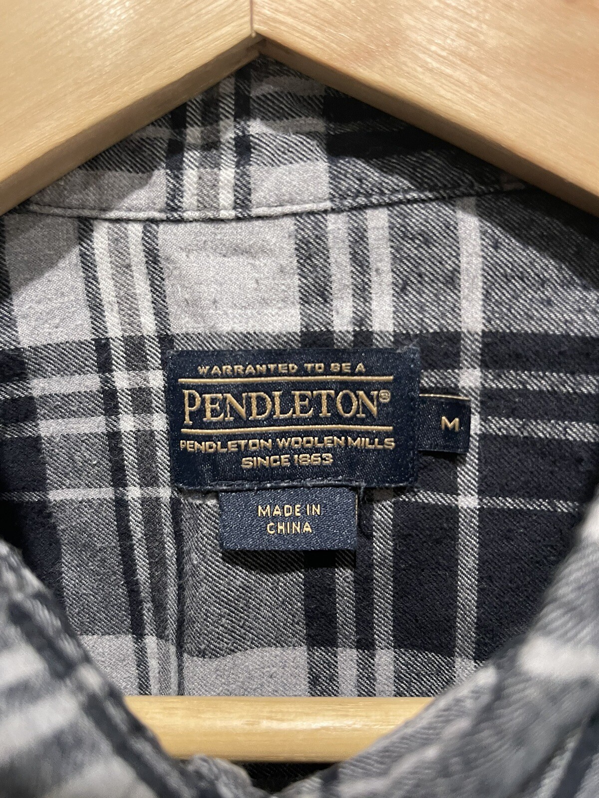 Pendleton Woolen Mills Women’s Medium Flannel Shi… - image 3