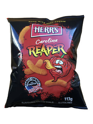 Herr's Carolina REAPER Flavoured Cheese Curls Scharf USA 113g Beutel 12er Pack