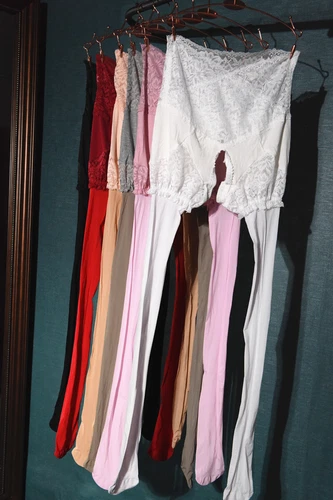 Offener Schritt Spitzenstrumpfhose Stretchstrumpfhose Glanzhöschen und Strümpfe in einem - Bild 13 von 29