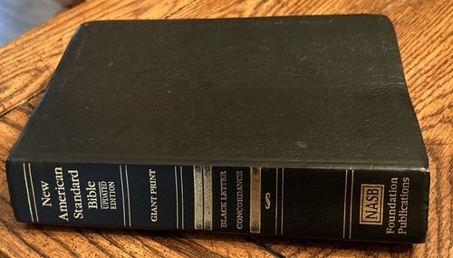 New American Standard Bible Updated Edition Giant Print Black Letter 1997 USED - Picture 3 of 6