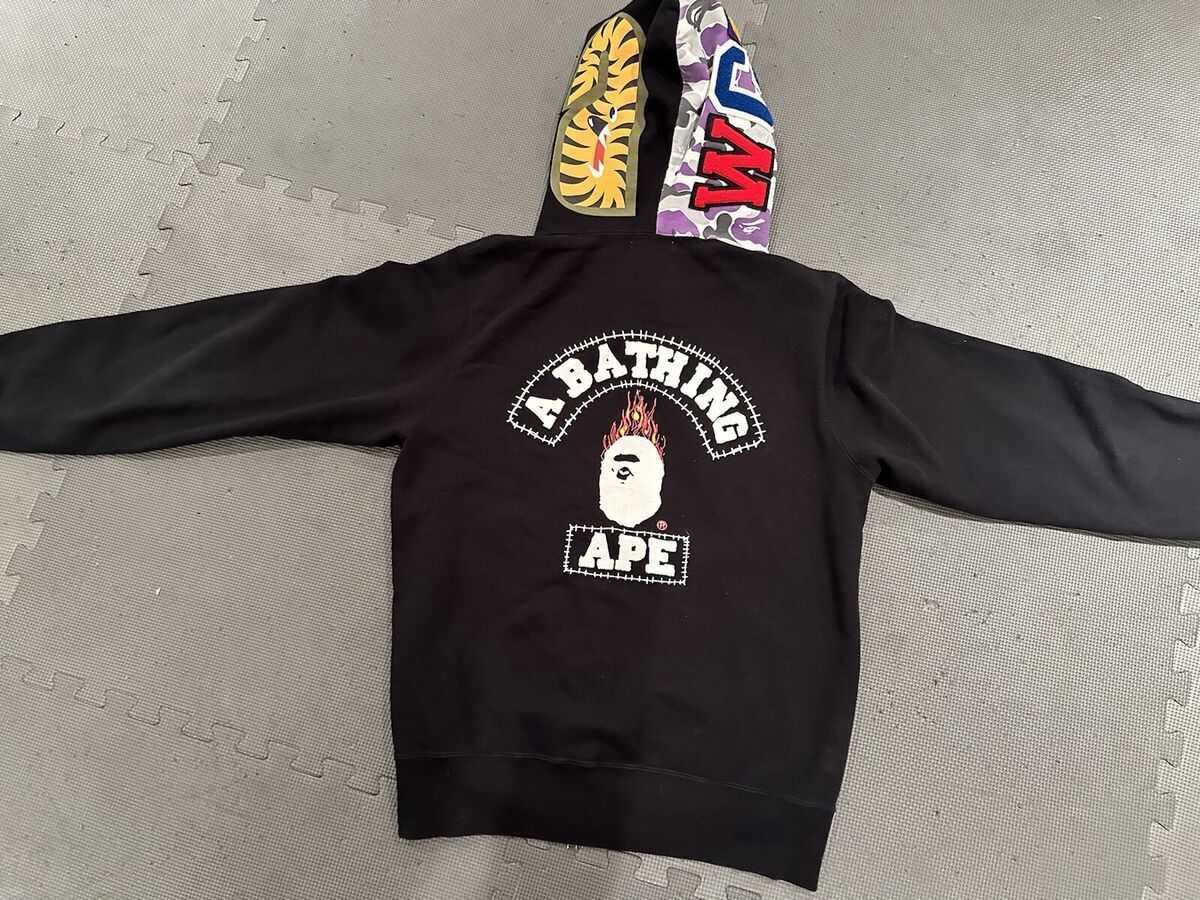 BAPE Travis Scott shark zip hoodie NYC 10th anniversary A BAPE Travis Scott shark zip hoodie NYC 10th anniversary A