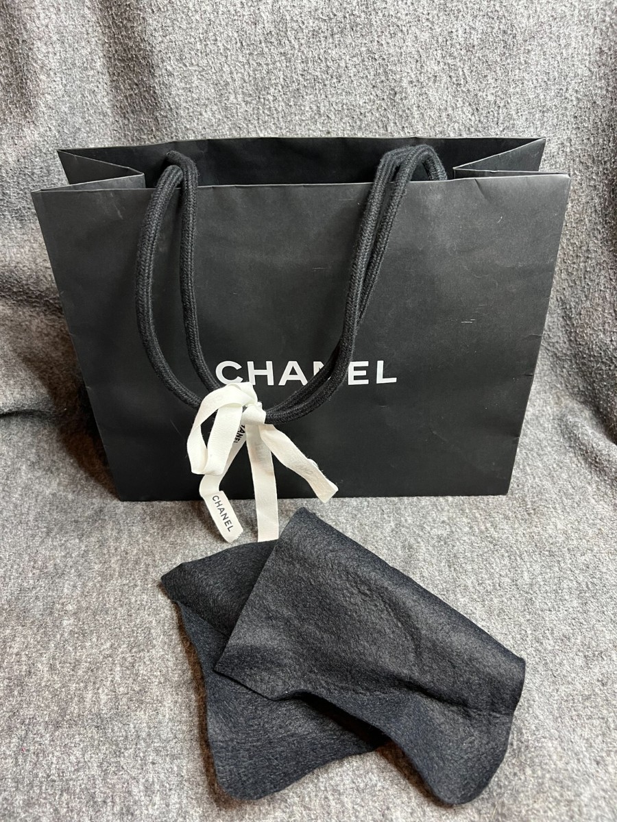 CHANEL Empty Gift Packaging Bundle Black Gift Bag and Fabric  display picture 2