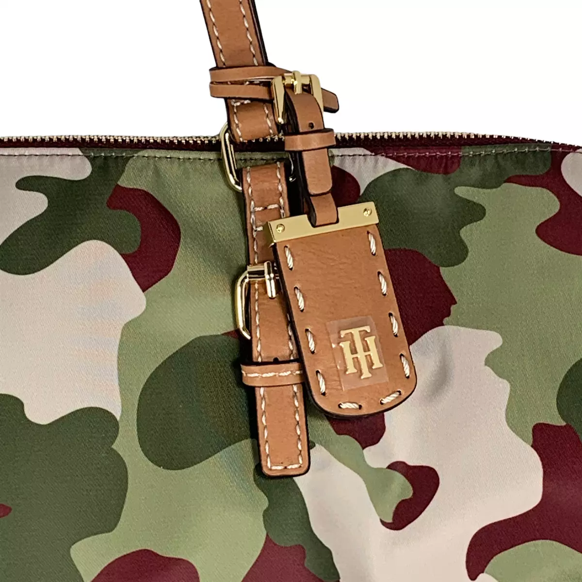 Julia camo shop tote