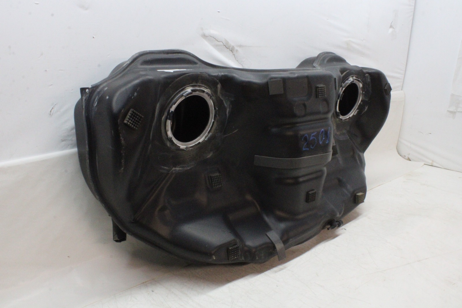 2022 MASERATI LEVANTE GAS TANK FUEL STORAGE RESERVOIR OEM 2017-2024
