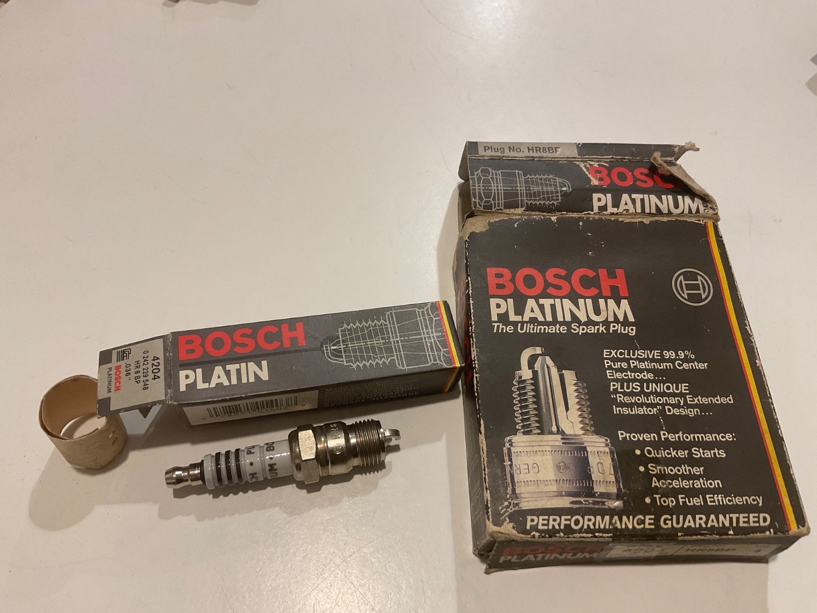 New 4-Pack of Bosch Platinum spark plugs, #4204
