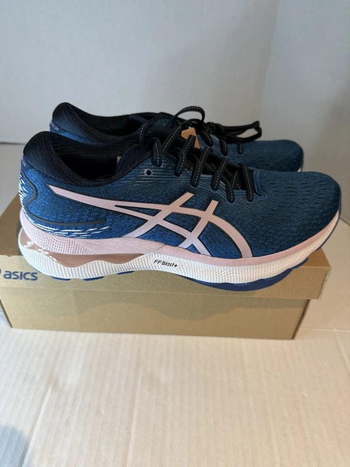 Zapatos para correr ASICS® para mujer 6 B GEL-NIMBUS 24 en azul francés/apenas rosa Foto 3 de 4