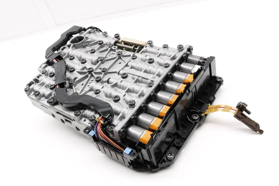 AUDI A4 QUATTRO 2013-2016 2,0 L - Cuerpo de válvula de transmisión / mecatrónico Foto 4 de 4