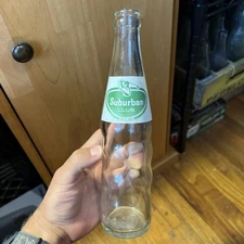 Vintage 10oz Suburban Club ACL Soda Bottle Man Golfing Green White Golfer