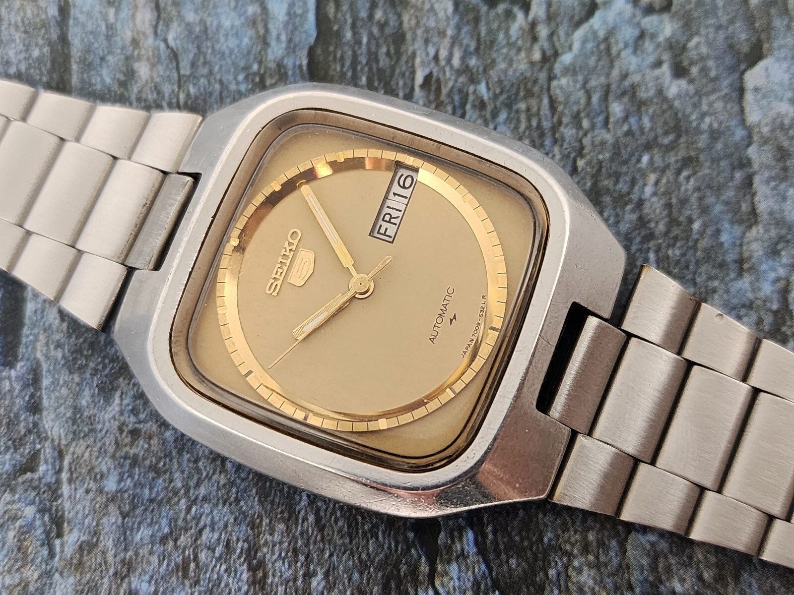 seiko day date automatic gold