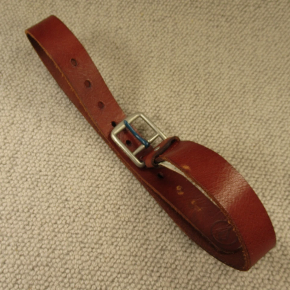 Volcom Genuine Leather Belt Size 28 Small Brown Solid Vintage 7433 - Image 3 of 4