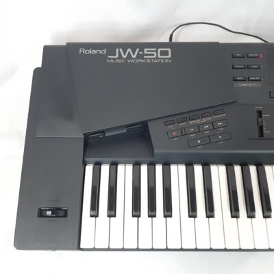 Roland JW-50 Music Synthesizer Work Station 61-Key Musiccal